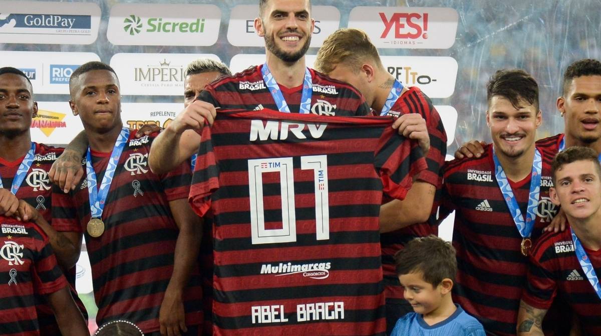 31/03/2019 - AGÊNCIA DE NOTICIAS - PARCEIRO - Comemoração do Flamengo após partida contra o Vasco em jogo válido pela final da Taça Rio do Campeonato Carioca 2019 no estádio do Maracanã no Rio de Janeiro, neste domingo, 31. Foto: Clever Felix/Parceiro/Agência O Dia