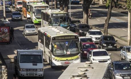 Em fase de testes, fiscalização da operação dos ônibus já registrou infrações