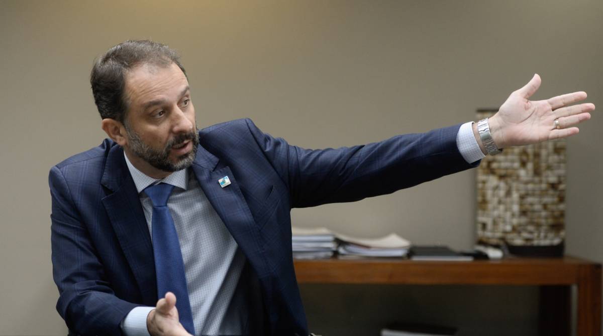 Secret&aacute;rio estadual de Fazenda, Luiz Claudio Carvalho ressalta necessidade de apoio federal aos estados para evitar colapso econ&ocirc;mico no pa&iacute;s - Armando Paiva / Ag&ecirc;ncia O Dia