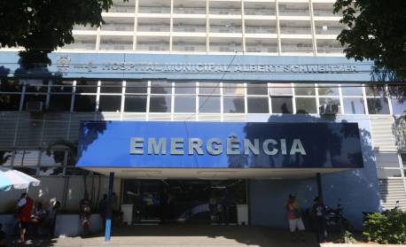 Mulher esfaqueada pelo marido apresenta estado estável