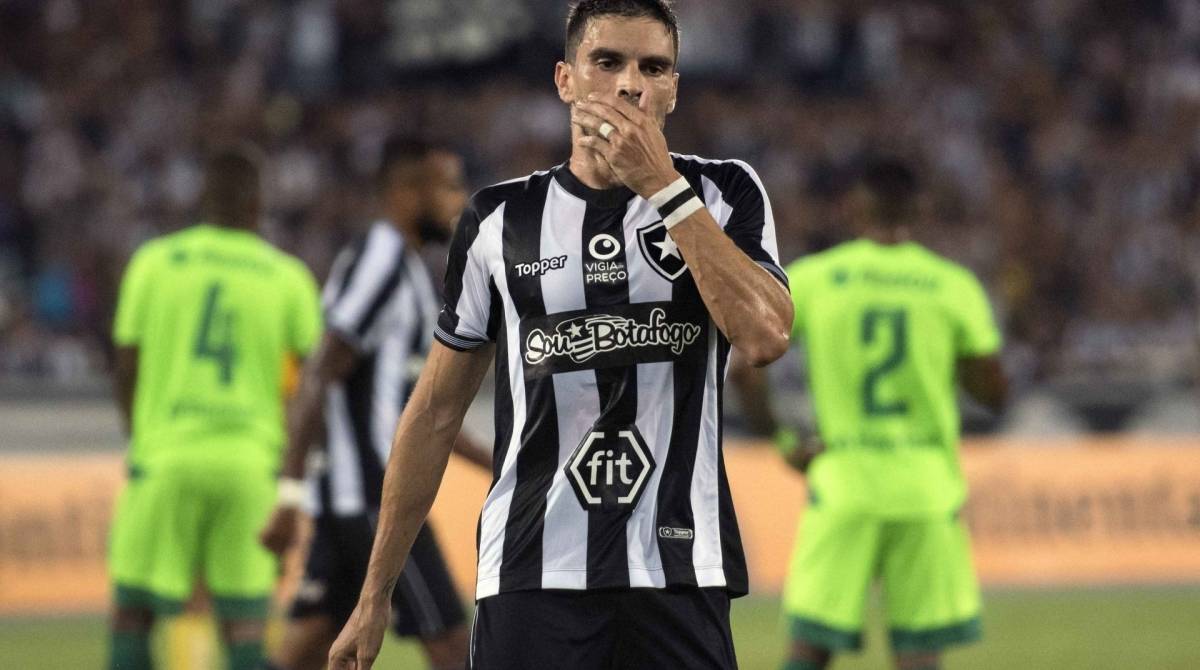04/04/2019 - AGÊNCIA DE NOTICIAS- PARCEIRO - Rodrigo Pimpão, do Botafogo, na partida contra o Juventude, válida pela terceira fase da Copa do Brasil, realizada no estádio Nilton Santos, na noite desta quinta-feira (04). Foto: Delmiro Junior/Parceiro/Agência O Dia