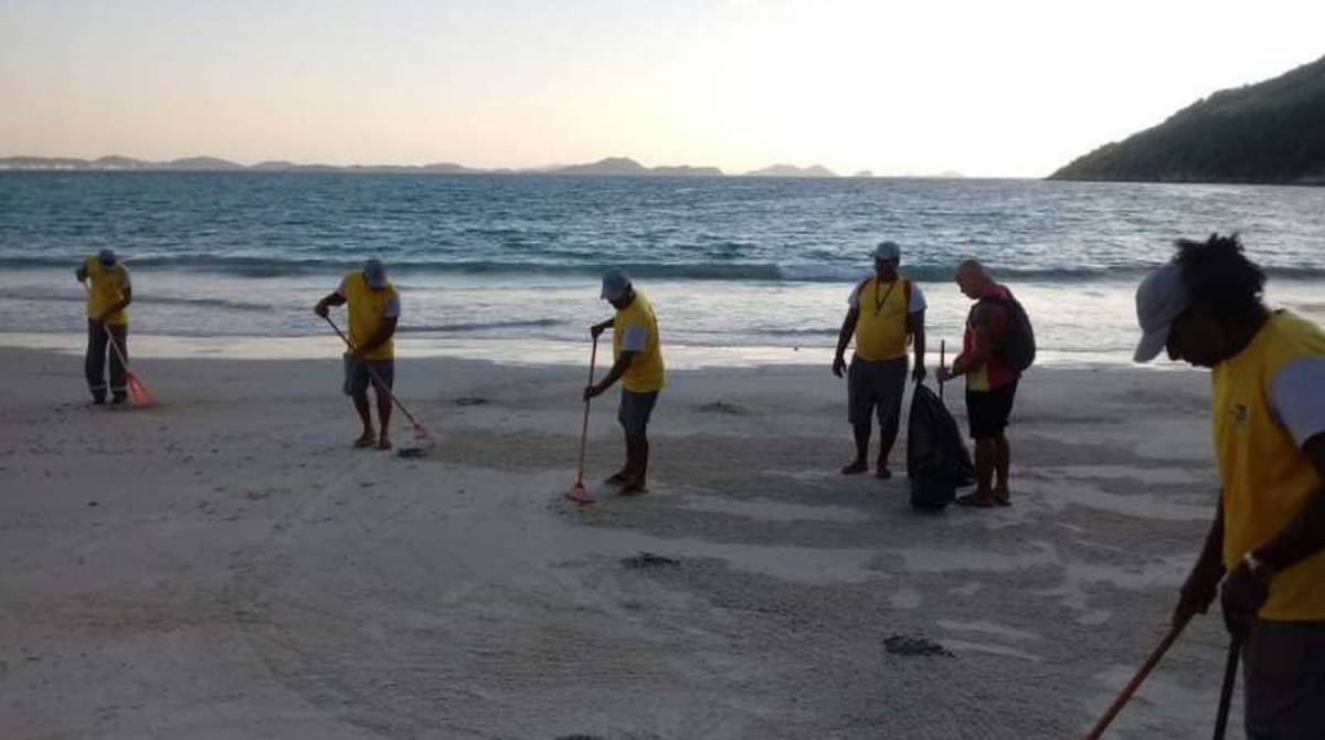 Petrobras diz que óleo na Região dos Lagos vazou de suas atividades - Divulgação