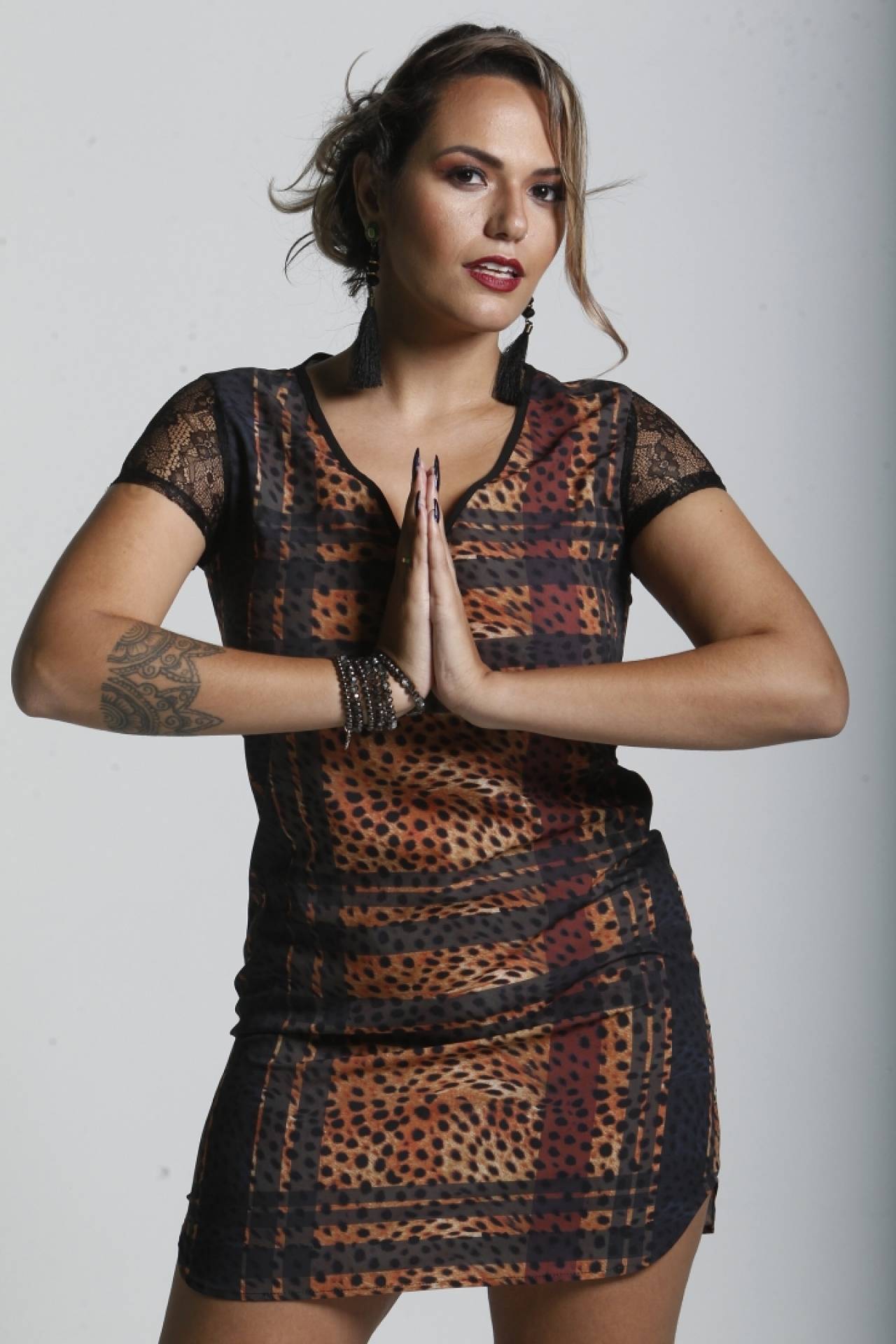 05/04/2019 - Ensaio Moda com a cantora Gabi Lima para o D Mulher. Foto de Alexandre Brum / Agencia O Dia..CAD D MODA CULTURA ARTE ENTRETENIMENTO ROUPAS CALCADOS MAQUIAGEM SESSAO DE FOTOS