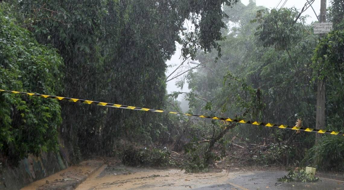 Devido a grande chuva que atingiu o Rio de Janeiro, o Alto da Boa Vista foi interditado