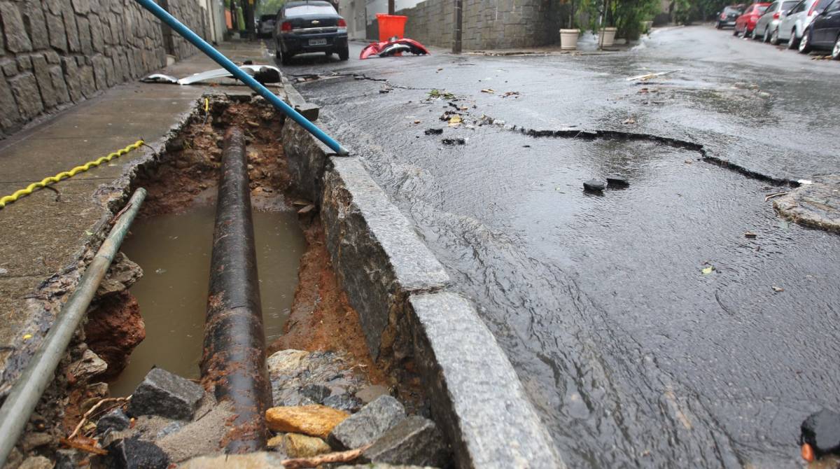 Rua Lopes Quintas esquina com Rua Corcovado, no Jardim Bot&acirc;nico