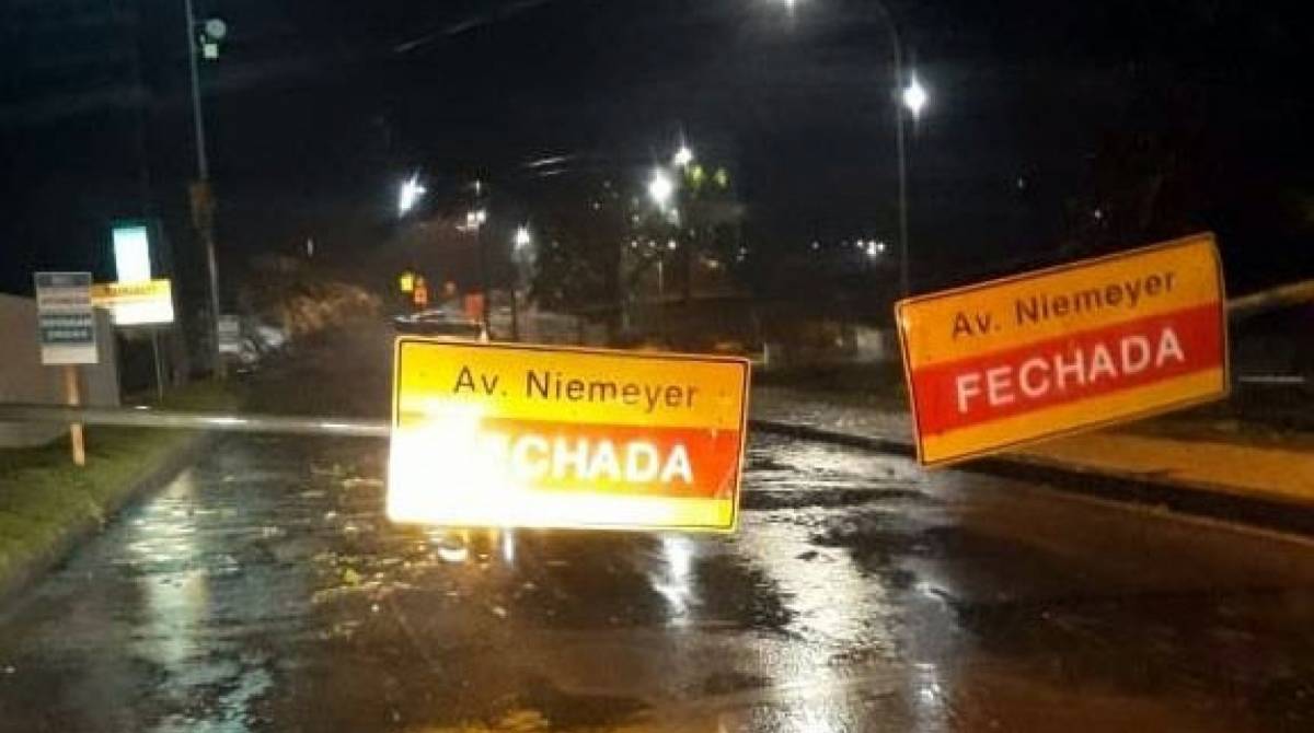 A Niemeyer foi interditada ainda na noite de segunda