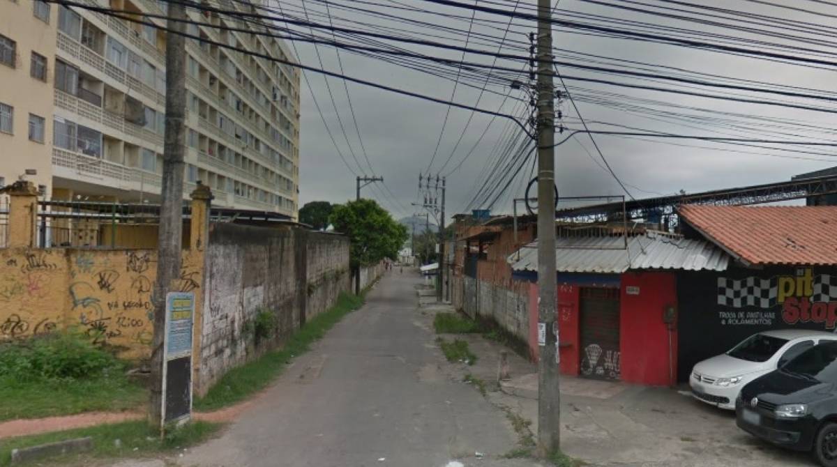 Moradores informam que os jacarÃ©s teriam fugido de um sÃ­tio na rua Ibicoara, em Ã¡rea da comunidade conhecida como Rola I - ReproduÃ§Ã£o Google Street View