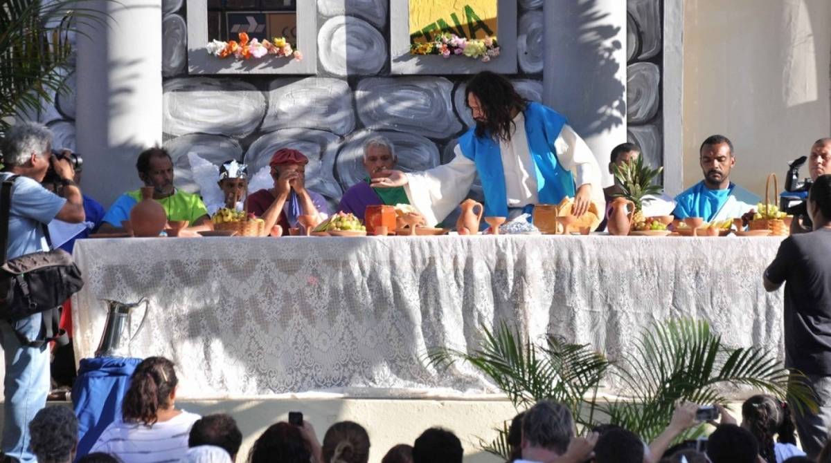 Paixão de Cristo encenada no distrito de Rialto, em Barra Mansa