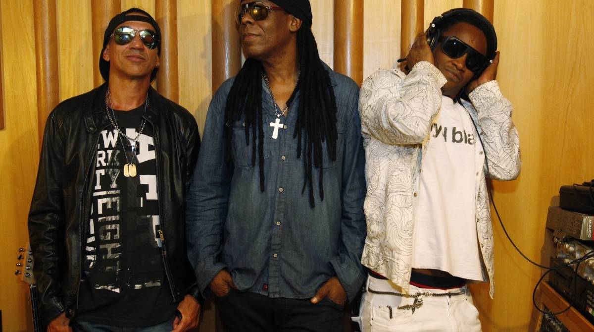 10/04/2019 - Entrevista com Toni Garrido, Bino Farias e Lazao, integrantes da banda de Reggae Cidade Negra, no estudio Be Happy, em Botafogo, onde o grupo ensaiava para os proximos shows. Foto de Alexandre Brum / Agencia O Dia - CIDADE MUSICA SHOW ENSAIO ARTE CULTURA REGGAE ESTUDIO GRAVACAO