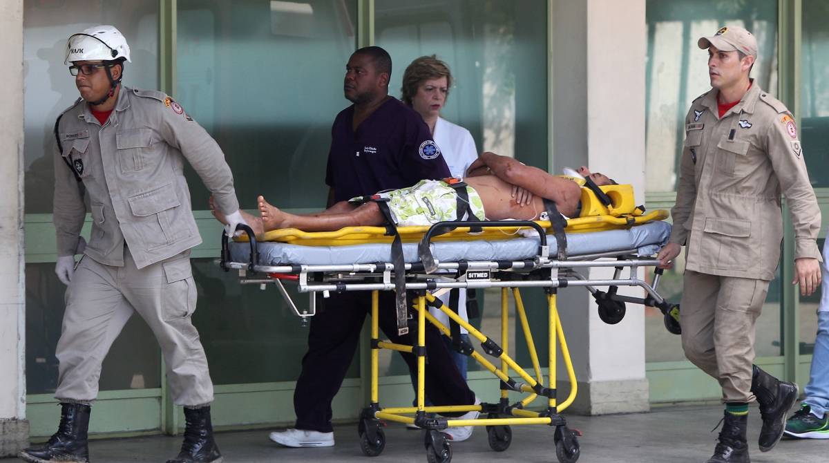 Vítimas de desabamento de prédio na Muzema foram encaminhadas para Hospital Municipal Lourenço Jorge, na Barra da Tijuca - Luciano Belford/Agência O Dia