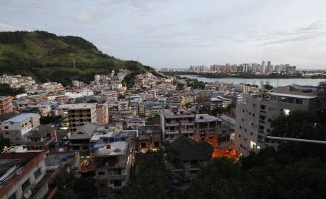 Ataque a tiros em quiosque na Muzema deixa mortos e feridos