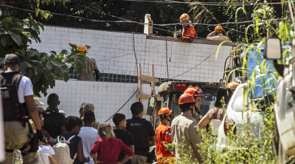 Rio de Janeiro, 13 de abril, Muzema. Desabamento em Muzema. Foto Marcio Mercante / Agencia O Dia.