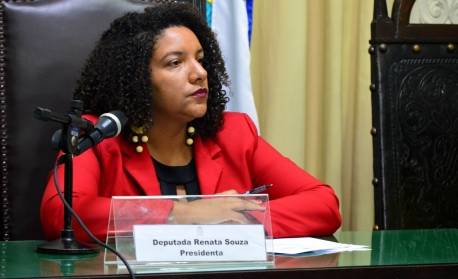 Renata Souza: Abril Verde contra o racismo religioso