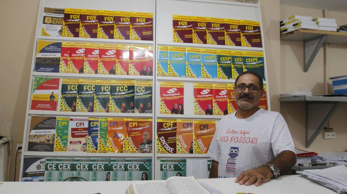 Rio de Janeiro - RJ  - 16/04/2019 - Concurso Publico - O Presidente Jair Bolsonaro decreta o fim do concurso publico na area federal para o ano de 2020 - na foto, Claudio Michaelli - foto: Reginaldo Pimenta / Agencia O Dia