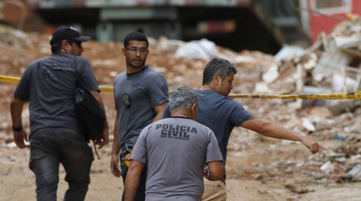 Policiais civis querem que estado aumente a quantidade de vagas para as horas extras, que, agora, est&atilde;o com valor reajustado - Reginaldo Pimenta/Agência O Dia