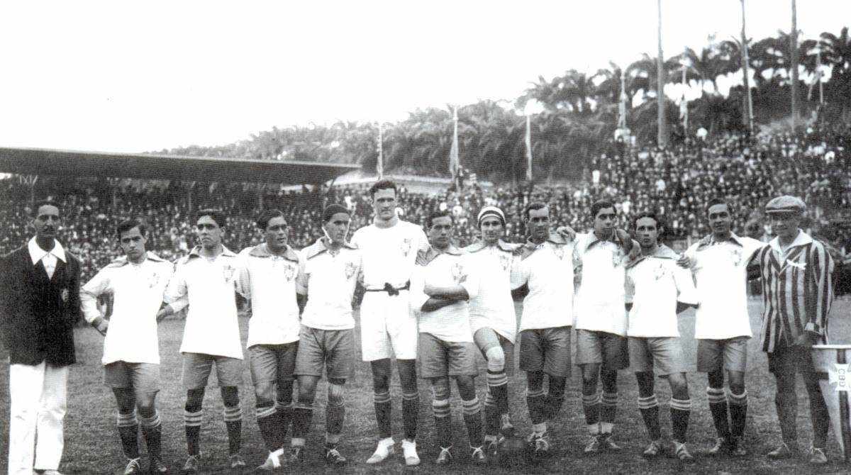 LARANJEIRAS 100 ANOS - Sele&ccedil;&atilde;o de 1919 antes da final do Sul-Americano