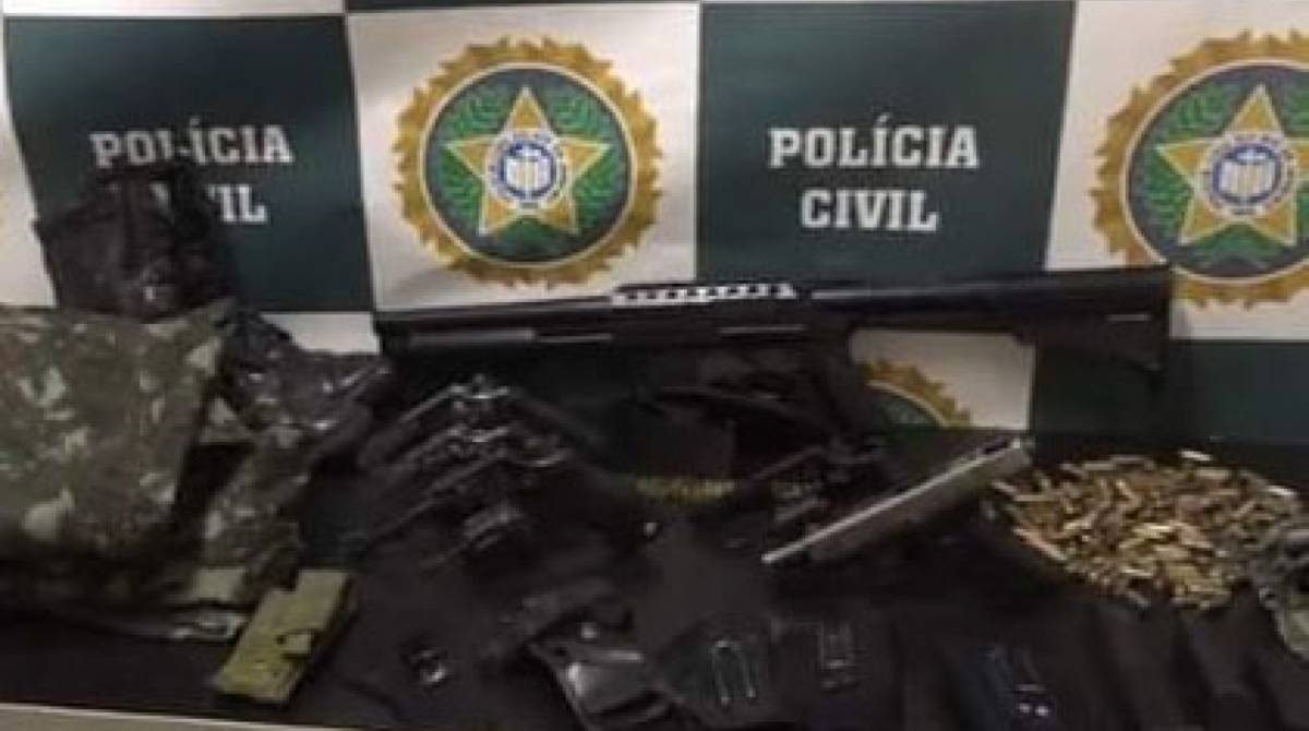 Material encontrado com o grupo