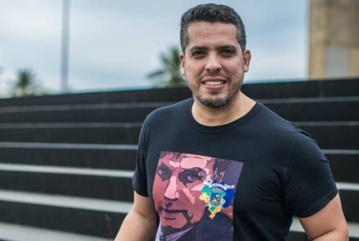 Rodrigo Amorim quer instalar cabine da PM na Pra&ccedil;a S&atilde;o Salvador para combater 'balb&uacute;rdia' e 'lasc&iacute;via' da esquerda