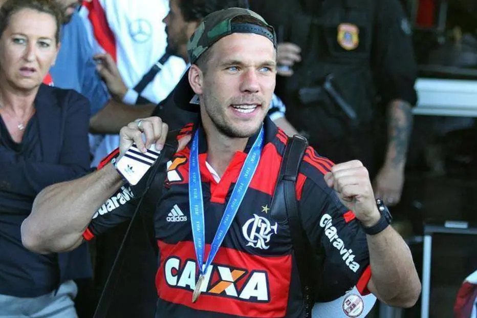 E o Flamengo? Podolski estaria perto de acerto com clube da Série A