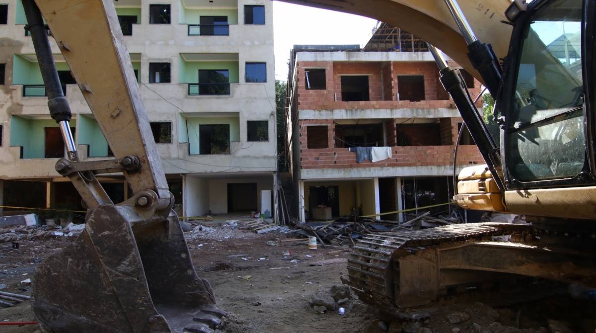 Prefeitura inicia Opera&ccedil;&atilde;o de Demoli&ccedil;&atilde;o na Muzema.