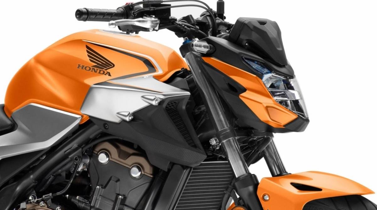 Recortes no farol deixaram a cara da nova CB 500 F mais agressiva