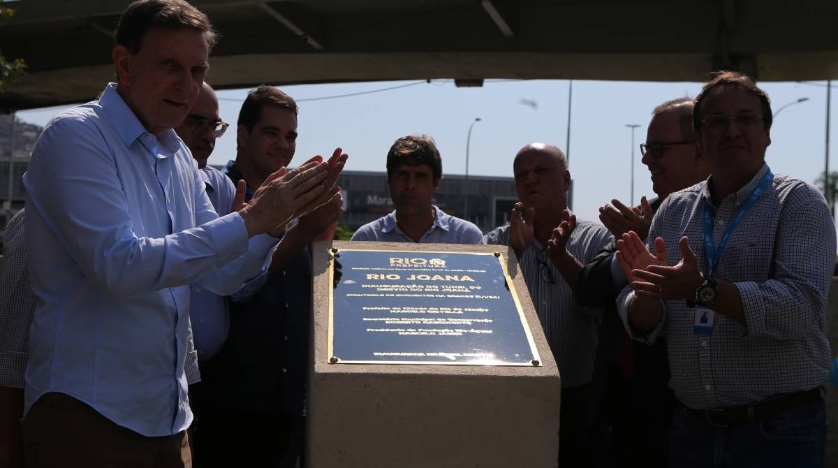 2019-04-25 - O prefeito do Rio de Janeiro, Marcelo Crivella, inaugurou a obra de desvio de parte do curso do Rio Joana, do programa de controle de enchentes da Grande Tijuca. Iniciada em 2012 e com uma extensão de 3.412 metros, sendo 2.400 metros de túnel (o maior túnel de drenagem urbana do Brasil) e 1.012 metros de galeria, a obra permite que parte das águas do Joana seja despejada diretamente na Baía de Guanabara, evitando tanto a sobrecarga na Bacia do Canal do Mangue quanto as enchentes na região da Praça da Bandeira. Foto: Daniel Castelo Branco / Agência O Dia