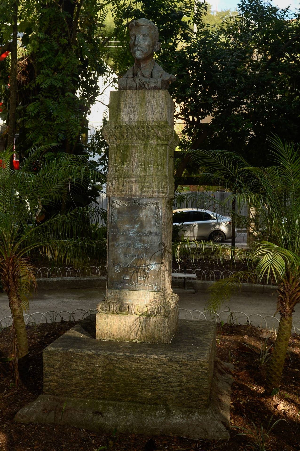 Rio de Janeiro (RJ), 25/04/2019, ESPECIAL MEMORIA DE EUCLIDES DA CUNHA -Praca prinicpal, no centro de Cantagalo, onde está localizado o busto de Eclides da Cunha,  municipio de  Cantagalo,  Rio de Janeiro .Foto: Armando Paiva / Agência O Dia  Especial, Euclides da Cunha, Casa, Cantagalo