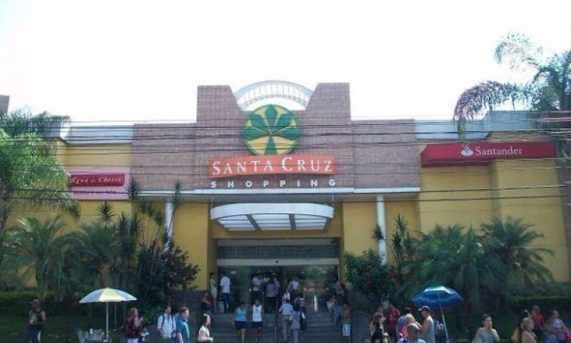 Assaltantes invadem e roubam loja no Santa Cruz Shopping O Dia Rio de Janeiro