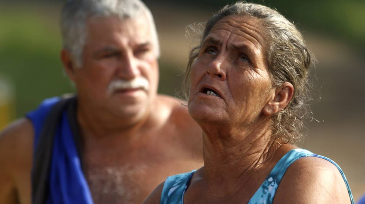 Rio de Janeiro - RJ  - 2604/2019 - geral - Tentativa de furto de combustivel em duto da Transpetro causa vazamento de gasolina, e entoxica moradores, em Caxias, na baixada fluminese - na foto, Dona Maria Medeiros Peres - foto: Reginaldo Pimenta / Agencia O Dia