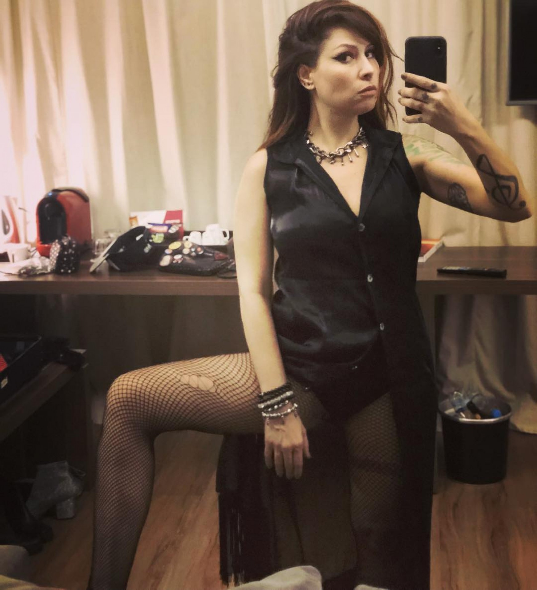 Pitty Surpreende Seguidores Ao Posar Completamente Nua Nas Redes