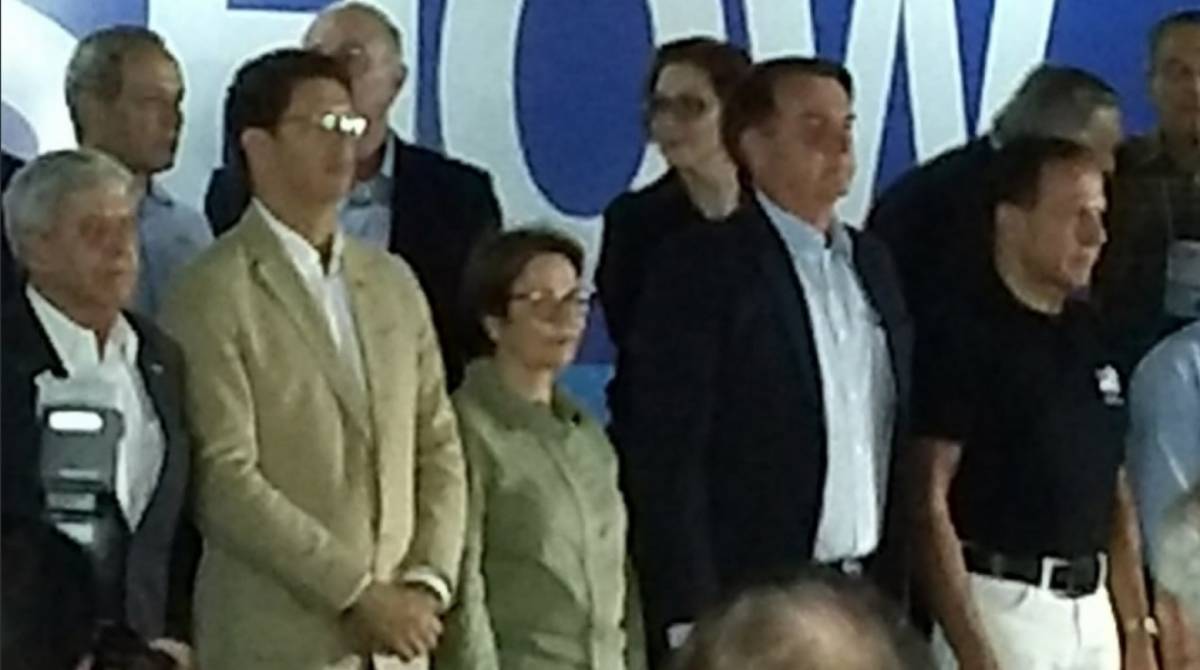Ministro de Meio Ambiente, Ricardo Salles, a ministra da Agricultura, Tereza Cristina, o presidente Jair Bolsonaro e o governador de São Paulo, João Doria