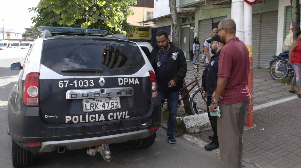 Rio de Janeiro - RJ - 30/04/2019 - policia - Operaçao policial retira Waguinho do cargo de prefeito de Belford Roxo - na foto, movimentaçao policial na prefeitura - Foto Reginaldo Pimenta / Agencia O Dia