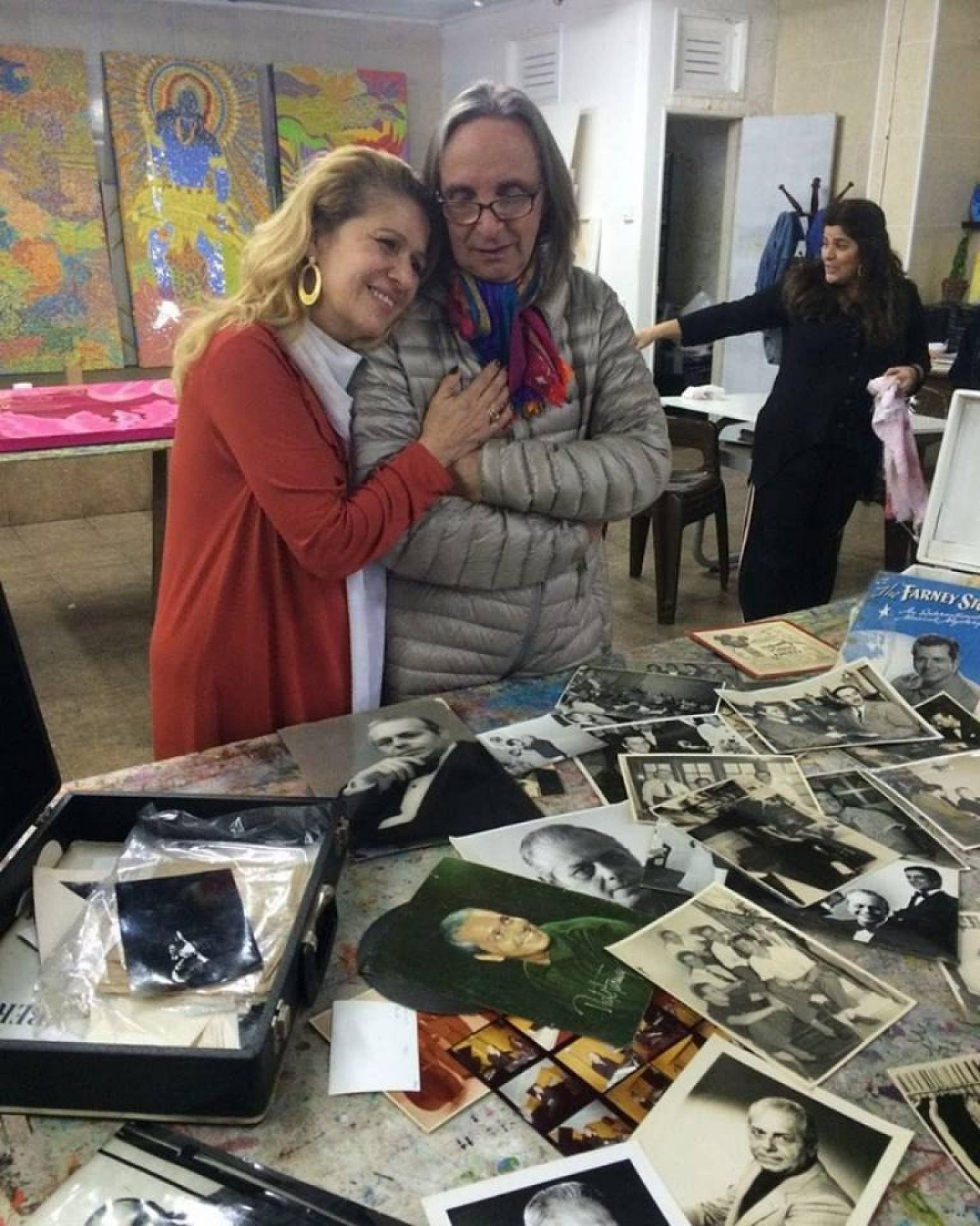 Mariangela Toledo com Paolo Quaglio, artista plástico que montou exposição de Dick Farney em 2017. Mariangela é sobrinha de Dick Farney
