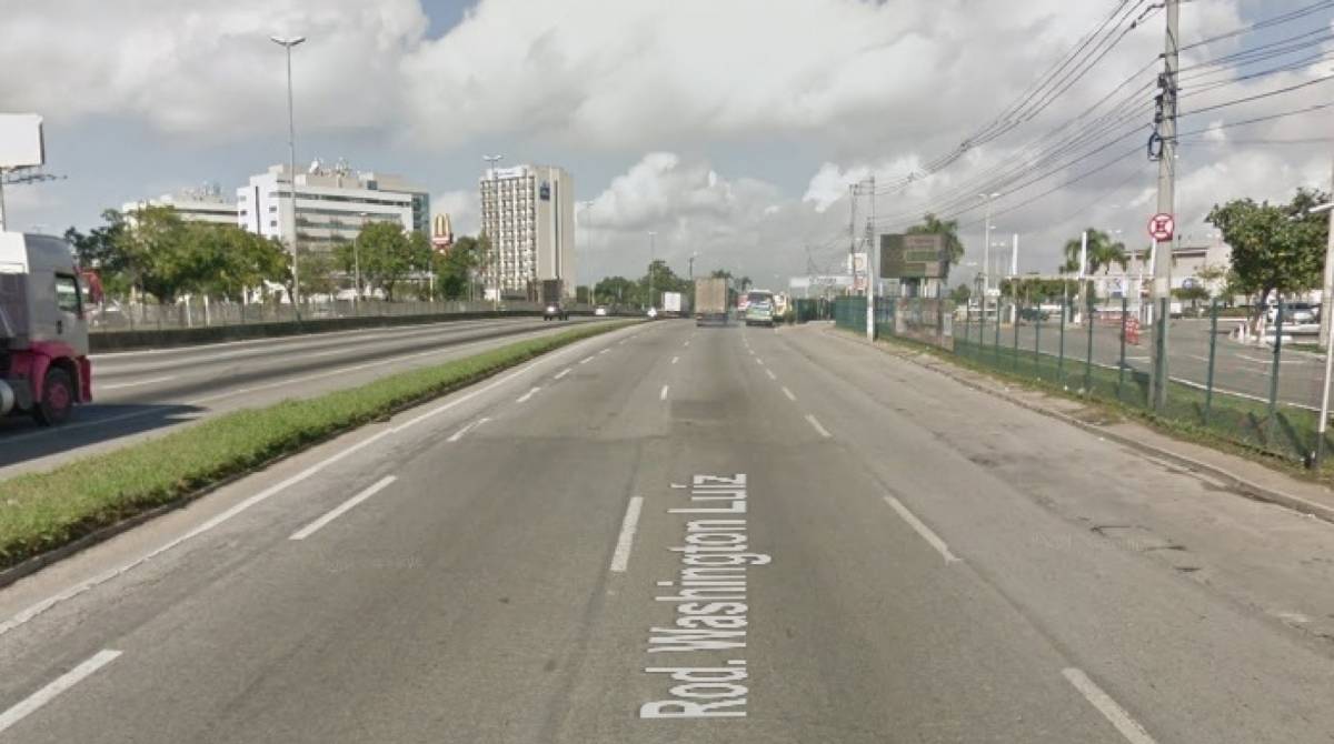 Rodovia Washington Luiz, altura de Duque de Caxias  - Reprodução /  Google Street View