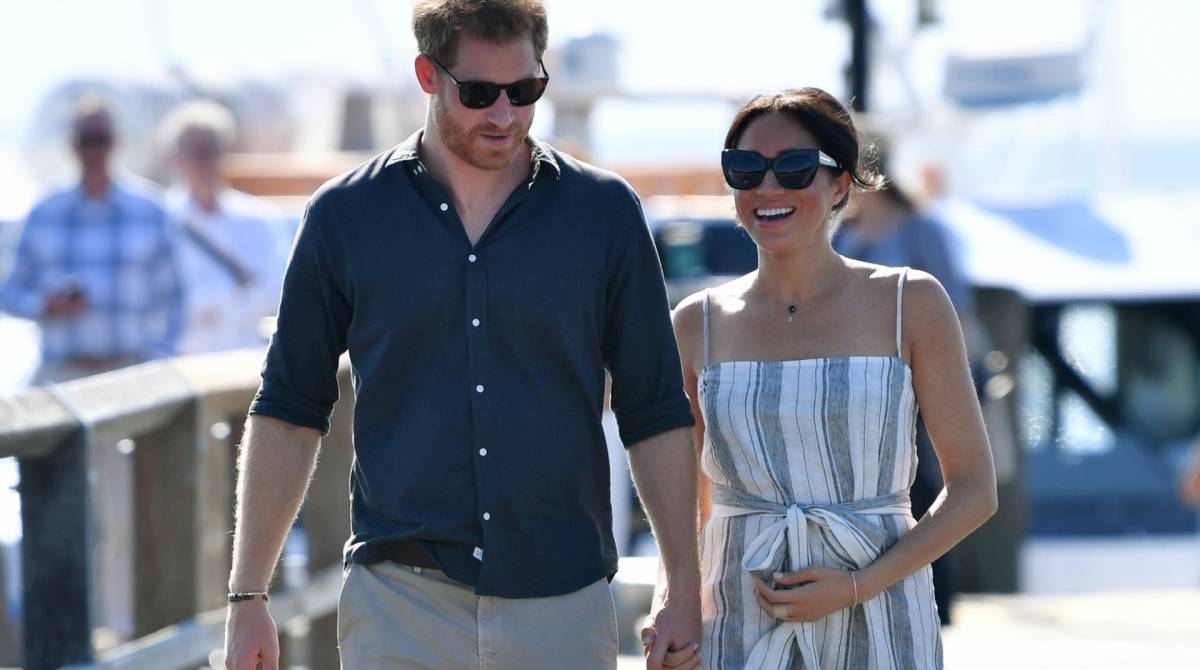 A esposa do príncipe Harry, Meghan, entrou em trabalho de parto nas primeiras horas desta manhã 