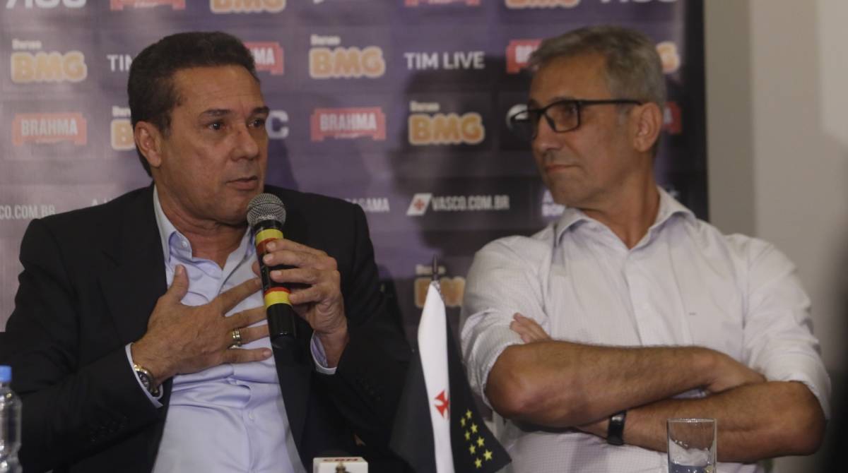 Vanderlei Luxemburgo ao lado do presidente do Vasco, Alexandre Campello - Reginaldo Pimenta / Agencia O Dia
