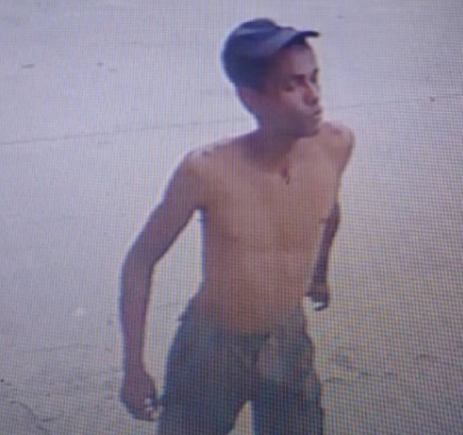 Terceiro suspeito pela morte do capit&atilde;o Anderson aparece em v&iacute;deo ap&oacute;s abandonar carro usado no crime - Divulga&ccedil;&atilde;o / Disque Den&uacute;ncia