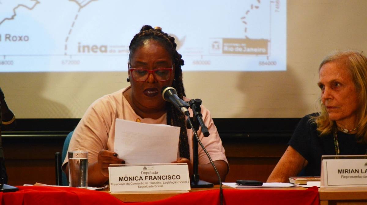 M&ocirc;nica Francisco