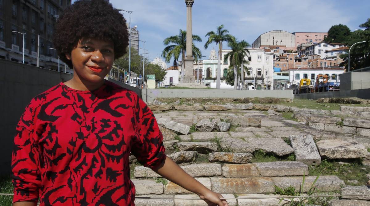 Rio de Janeiro - RJ  - 11/05/2019 - Aboliçao da Escravatura - na foto, Rachel Motta, 17, no Cais do Valongo -  foto: Reginaldo Pimenta / Agencia O Dia