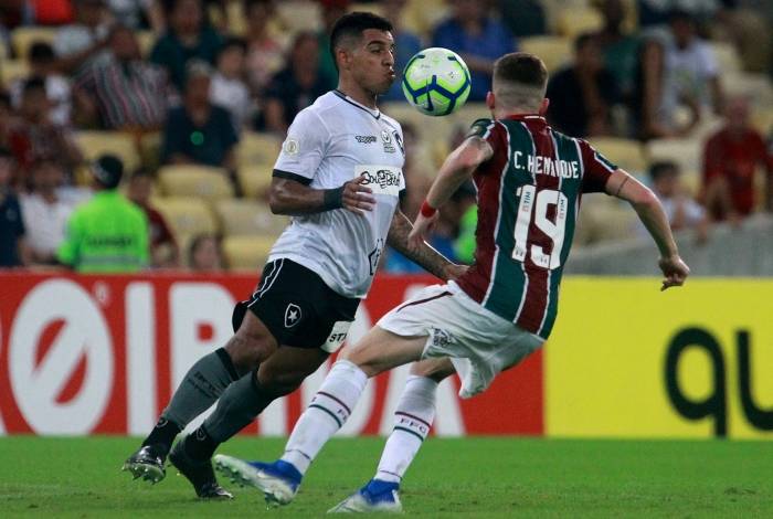 Yuri foi titular do Botafogo em algumas partidas da reta final do Brasileirão