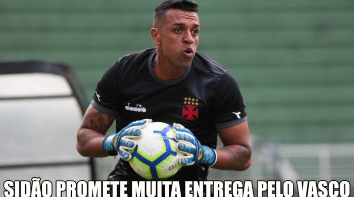 Vasco e Sidão são zoados por torcedores