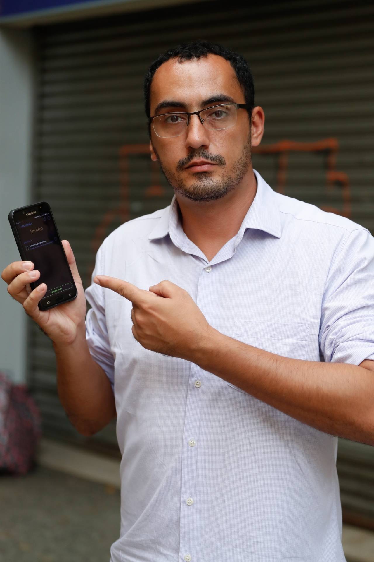 Rio, 14/05/2019 - Enquete sobre Watts App, na Jorge Christian Orlandi - Foto: Gilvan de Souza / Ag. O Dia