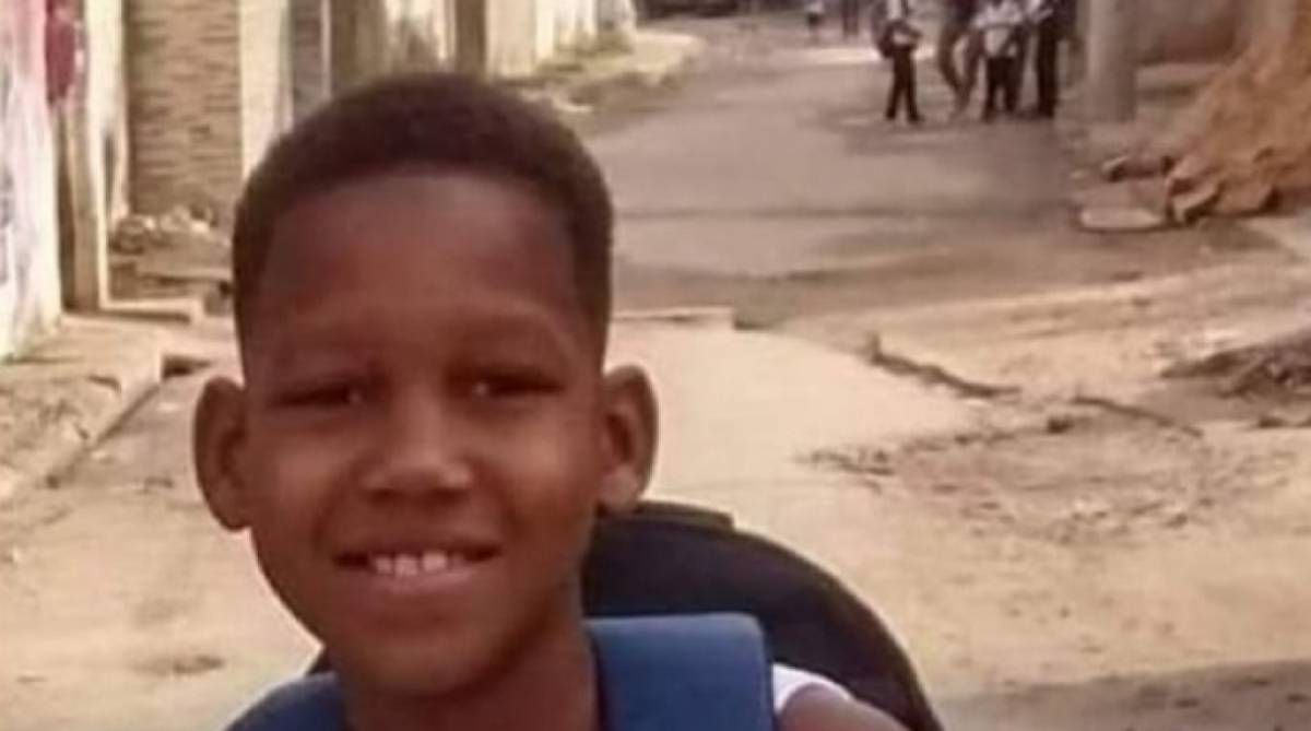 Kau&atilde; foi atingido quando passava de bicicleta pela Estrada do Engenho, na Vila Alian&ccedil;a - ReproduÇÃO