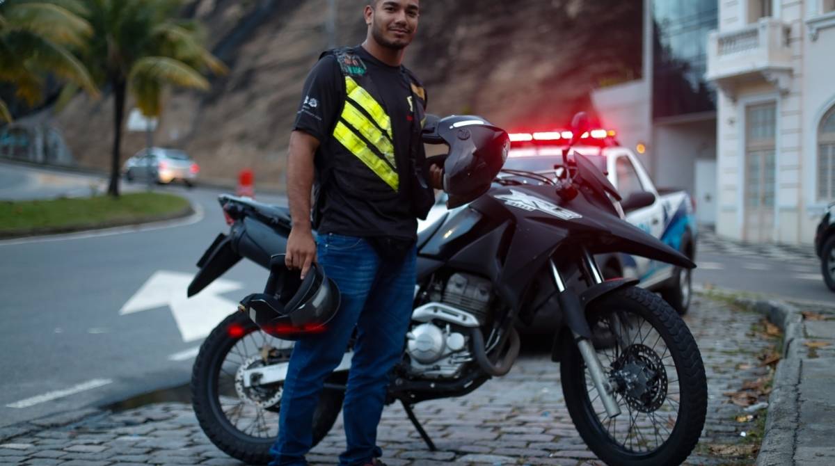 RIO, 16/05/2019, Rotina dos moradores do Vidigal apos o deslizamento de terra na Avenida Niemeyer. Na foto Matheus Carvalho,. Foto de Gilvan de Souza / Agencia O Dia