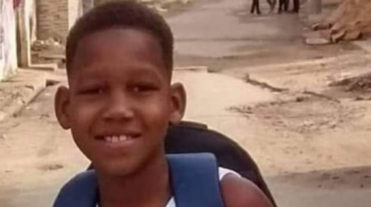 Kau&atilde; V&iacute;tor Roz&aacute;rio, de 11 anos, sofreu morte cerebral em maio, v&iacute;tima de bala perdida quando andava de bicicleta na Vila Alian&ccedil;a, em Bangu, Zona Oeste do Rio - Reprodu&ccedil;&atilde;o