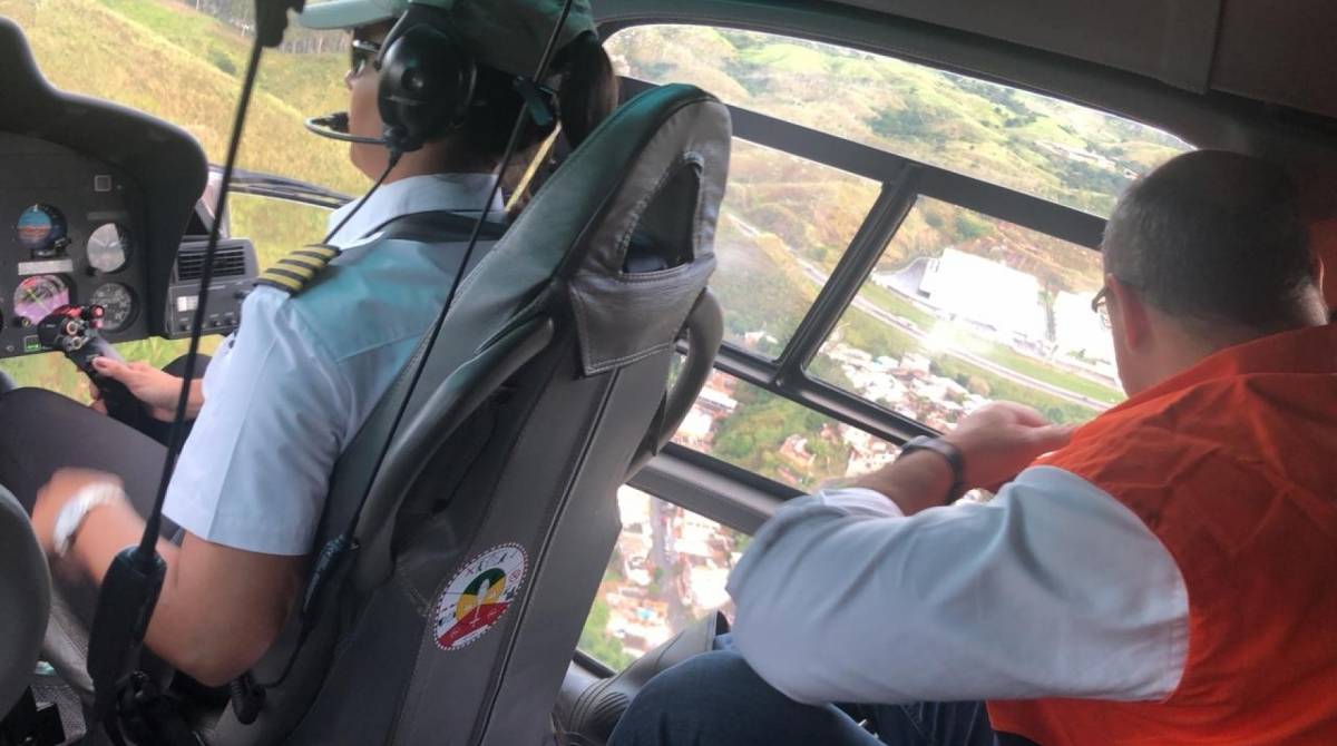 Witzel sobrevoou áreas atingidas pelas chuvas - Divulgação 