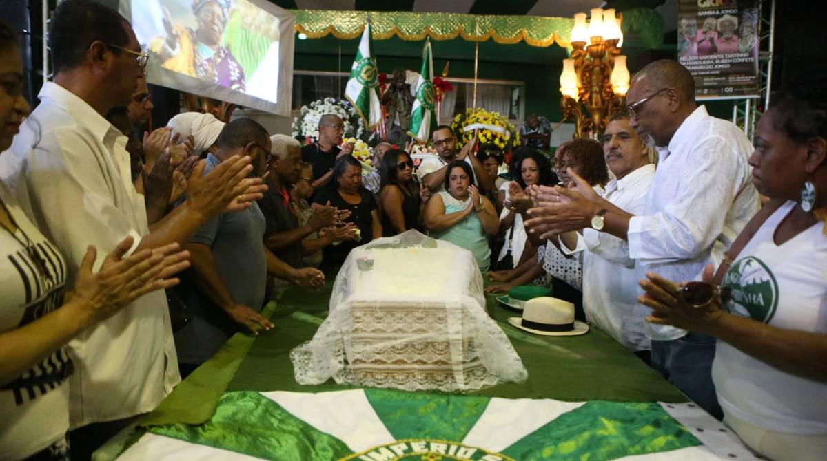 Vel&oacute;rio da Tia Maria do Jongo na quadra da Imp&eacute;rio Serrano - Daniel Castelo Branco