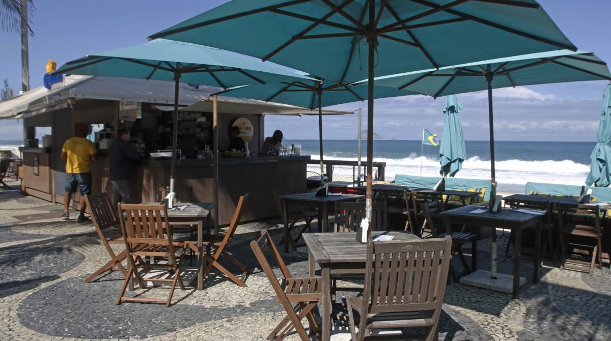 Quiosque na orla de S&atilde;o Conrado  - Reginaldo Pimenta / Ag&ecirc;ncia O Dia