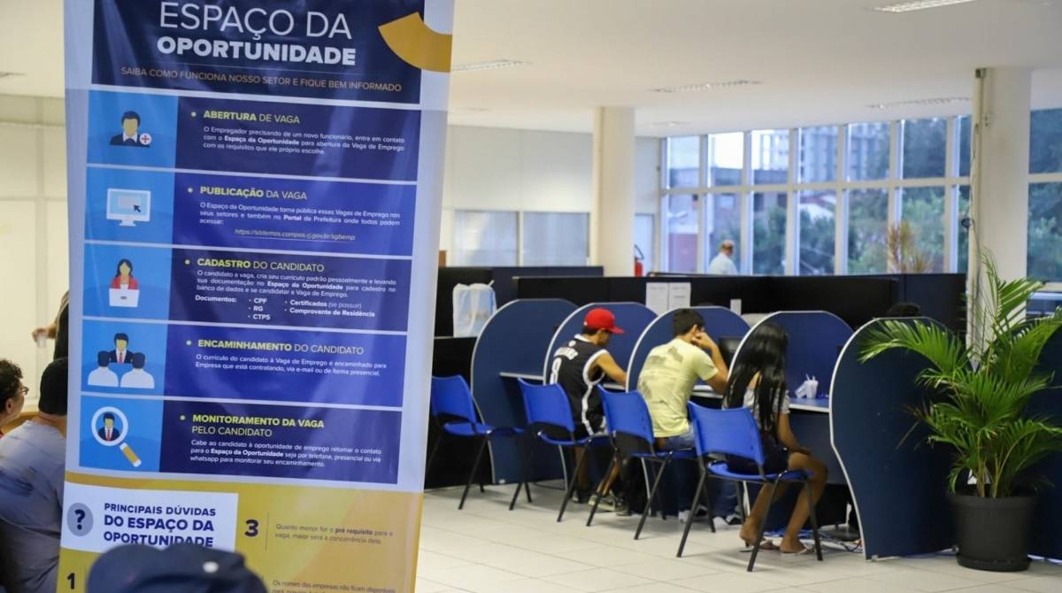O Espaço da Oportunidade, em Campos, facilita a recolocação no mercado de trabalho conectando o trabalhador com as empresas contratantes - Divulgação prefeitura