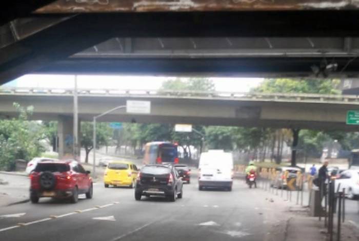 Via foi liberada pouco depois das 7h